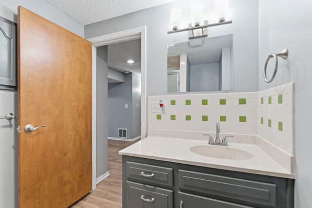 3460 E Catalpa Street, Springfield, MO 65809