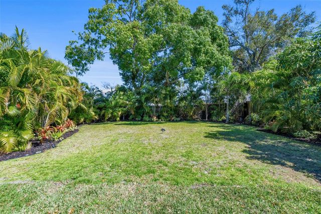 510 N OSPREY AVENUE, Sarasota, FL 34236