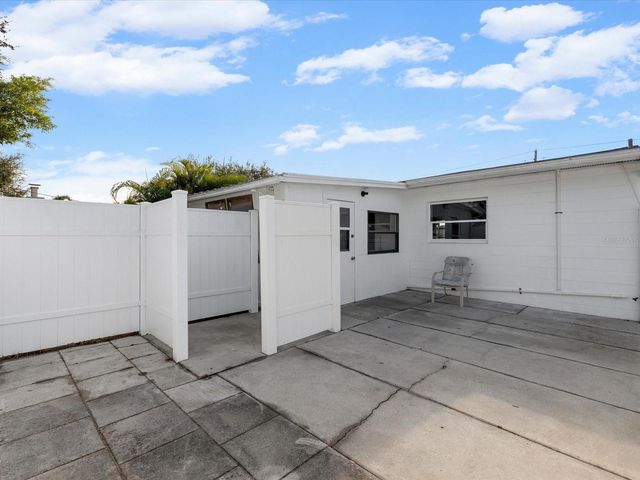 10819 86TH AVENUE, Seminole, FL 33772