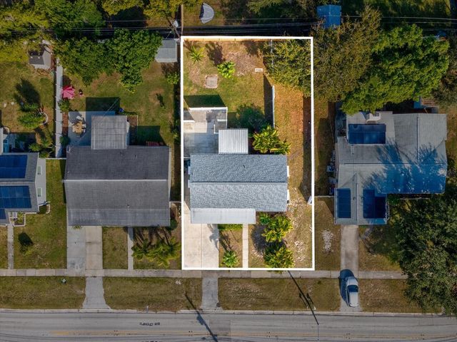 10819 86TH AVENUE, Seminole, FL 33772
