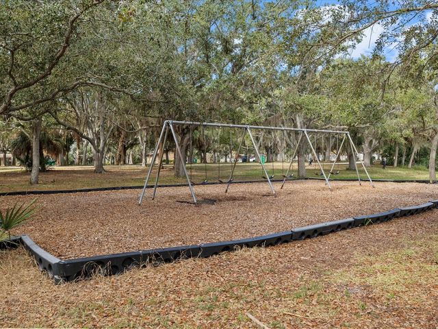 10819 86TH AVENUE, Seminole, FL 33772