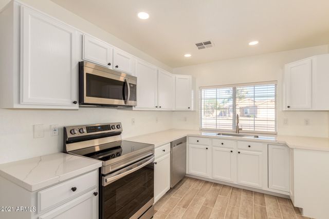 929 E SARAGOSA Street, Chandler, AZ 85225