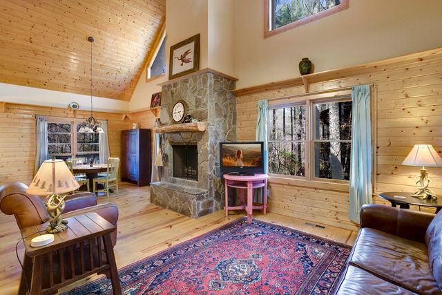 311 Vineyard Creek Way, Murphy, NC 28906