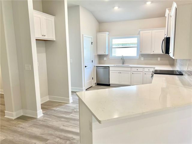 4031 Leighton Place Drive, Mobile, AL 36693