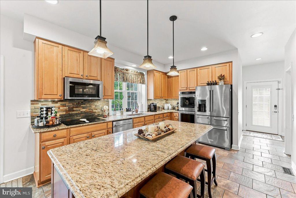 39 MAPLE LN, GLEN MILLS, PA 19342 — photo 2