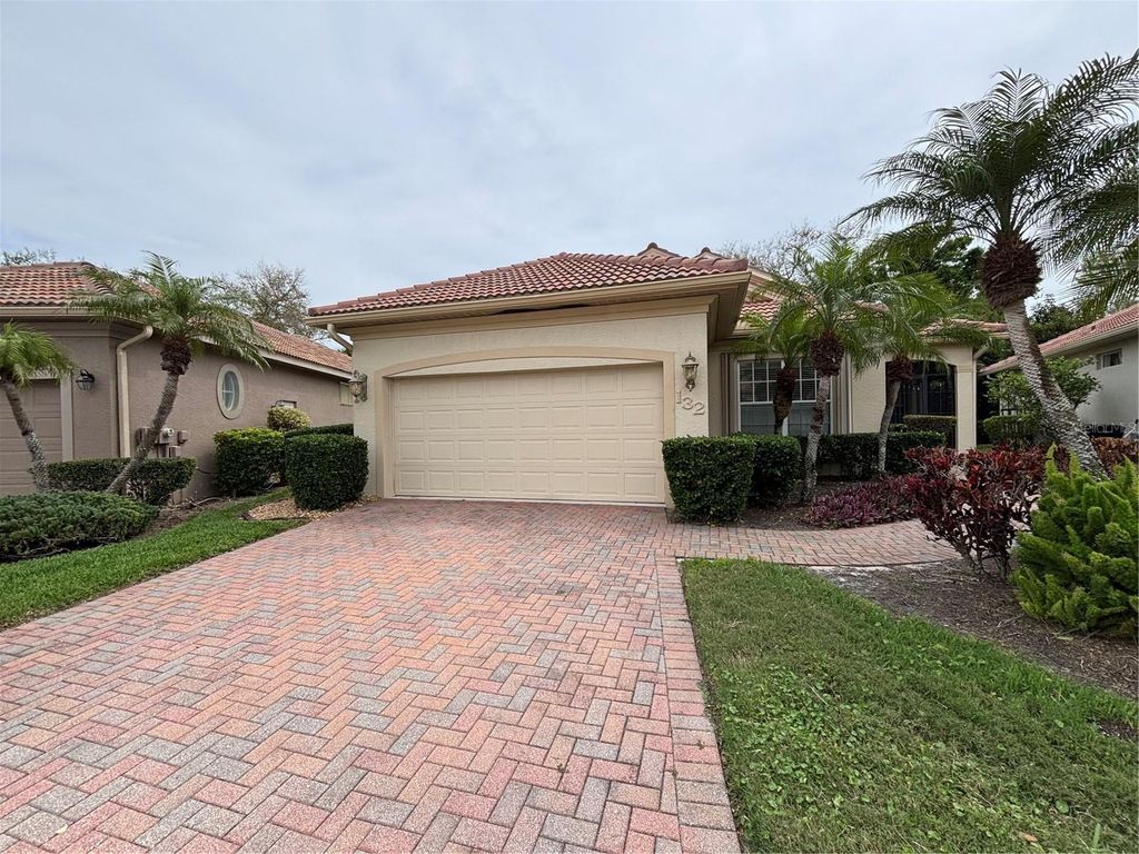 Image 1 of property listing at 132 AMORA AVENUE, Venice, FL 34285