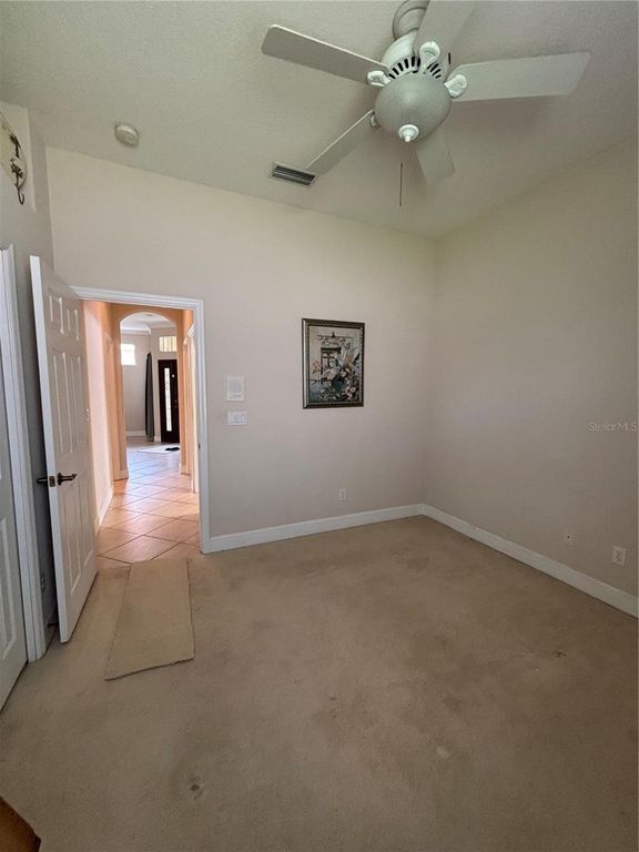 Image 22 of property listing at 132 AMORA AVENUE, Venice, FL 34285