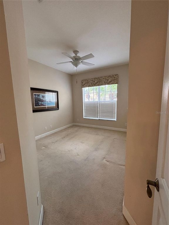 Image 24 of property listing at 132 AMORA AVENUE, Venice, FL 34285