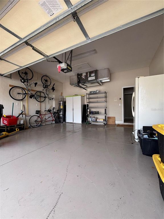 Image 38 of property listing at 132 AMORA AVENUE, Venice, FL 34285