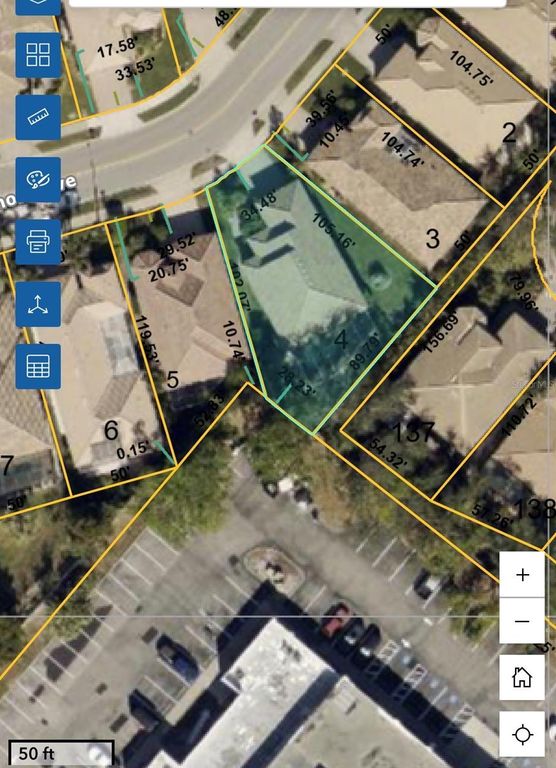 Image 40 of property listing at 132 AMORA AVENUE, Venice, FL 34285