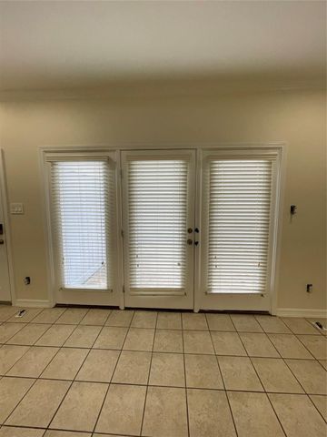 640 Wilcrest Drive 640, Houston, TX 77042