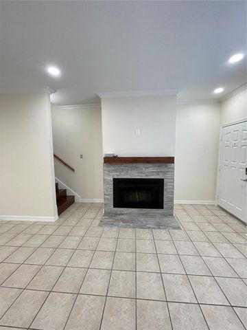 640 Wilcrest Drive 640, Houston, TX 77042