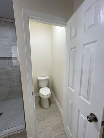 640 Wilcrest Drive 640, Houston, TX 77042