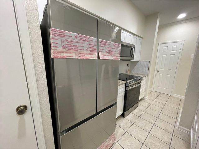 640 Wilcrest Drive 640, Houston, TX 77042