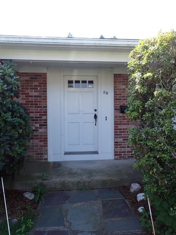 80 Hollyhock Drive, Cranston, RI 02920
