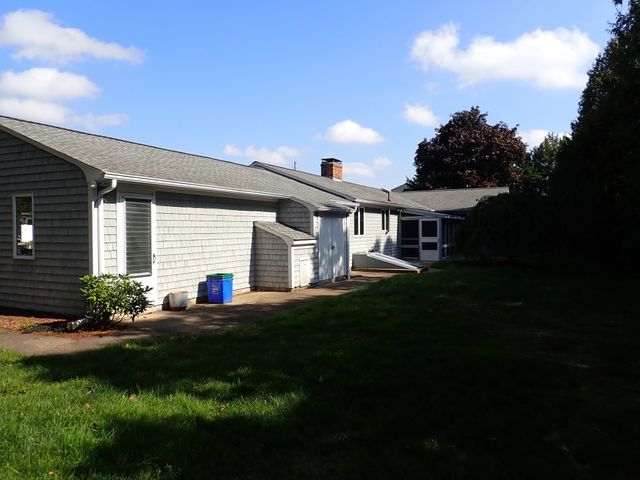 80 Hollyhock Drive, Cranston, RI 02920
