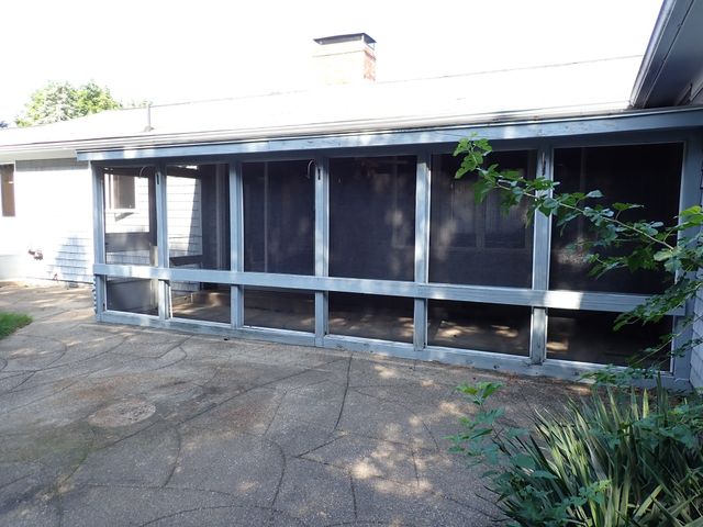 80 Hollyhock Drive, Cranston, RI 02920