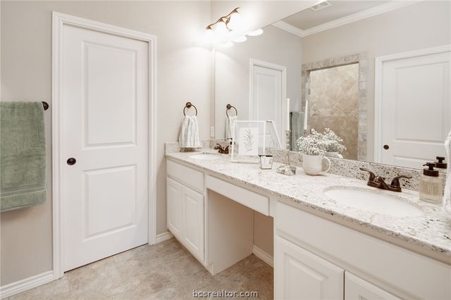 1629 Buena Vista, College Station, TX 77845