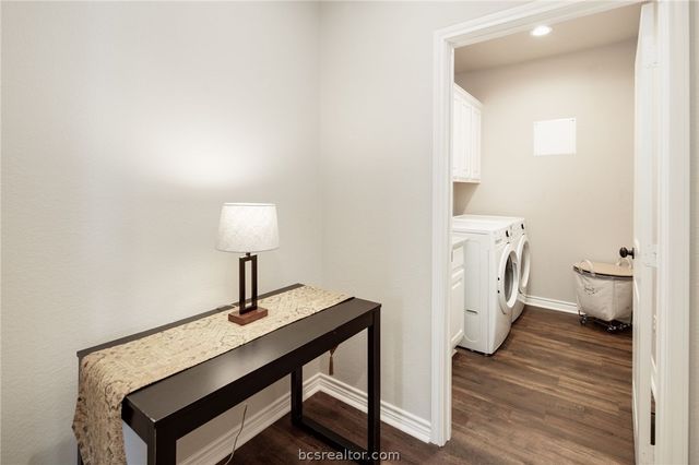 1629 Buena Vista, College Station, TX 77845