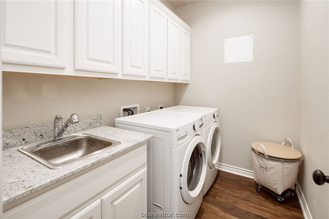 1629 Buena Vista, College Station, TX 77845