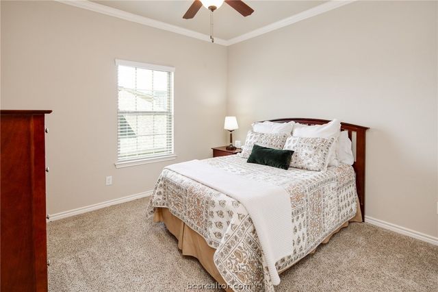 1629 Buena Vista, College Station, TX 77845