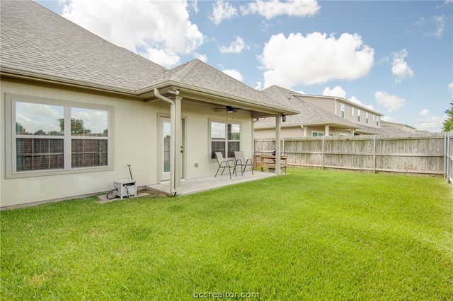 1629 Buena Vista, College Station, TX 77845