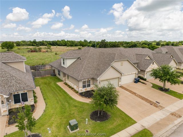 1629 Buena Vista, College Station, TX 77845