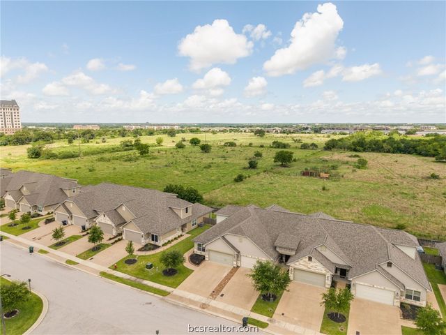 1629 Buena Vista, College Station, TX 77845