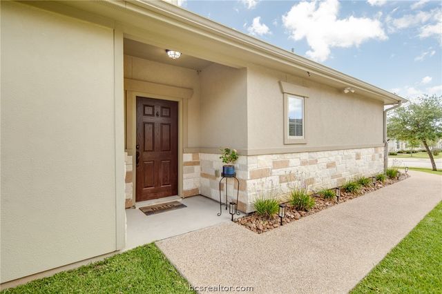 1629 Buena Vista, College Station, TX 77845