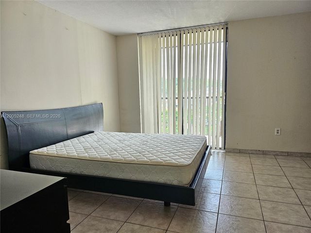 8005 SW 107th Ave 305, Miami, FL 33173