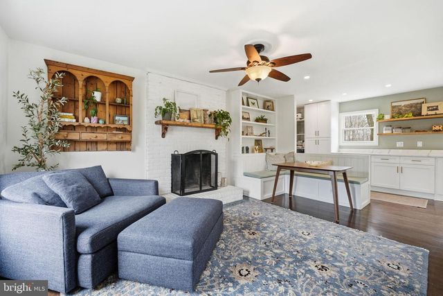 10172 YORKTOWN WAY, Great Falls, VA 22066