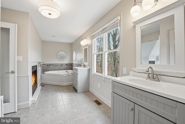 10172 YORKTOWN WAY, Great Falls, VA 22066