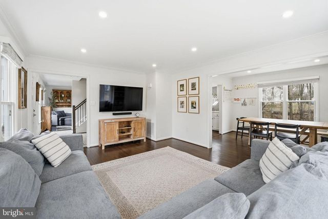 10172 YORKTOWN WAY, Great Falls, VA 22066