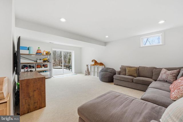 10172 YORKTOWN WAY, Great Falls, VA 22066