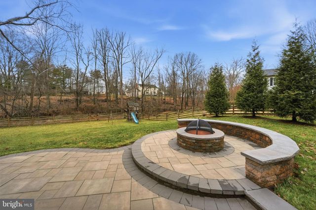 10172 YORKTOWN WAY, Great Falls, VA 22066