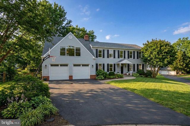 10172 YORKTOWN WAY, Great Falls, VA 22066