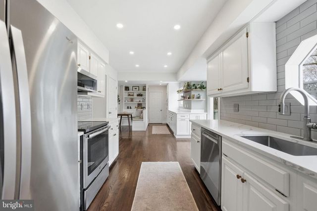 10172 YORKTOWN WAY, Great Falls, VA 22066