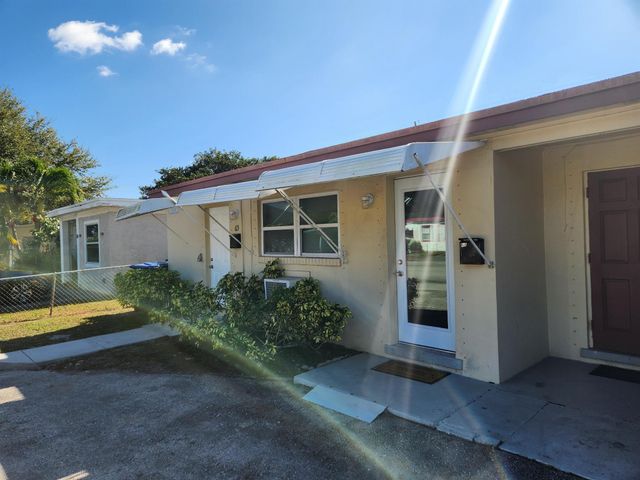 65 34th Street A, Riviera Beach, FL 33404