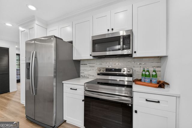 7281 Fernwood Drive, Riverdale, GA 30296