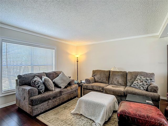 3114 W PARIS STREET, Tampa, FL 33614