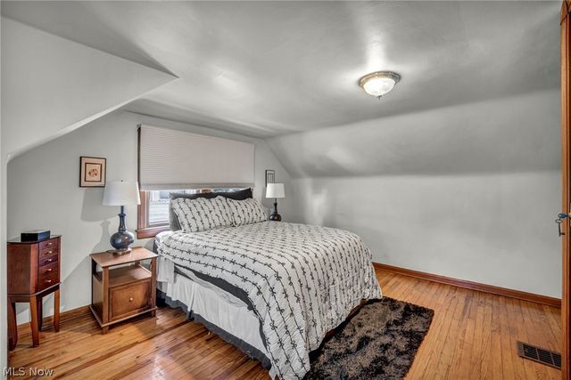 852 Starkweather, Cleveland, OH 44113