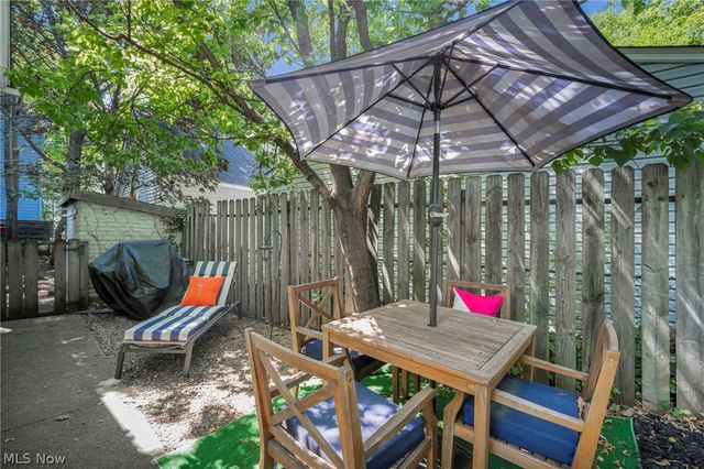 852 Starkweather, Cleveland, OH 44113
