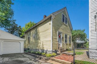 852 Starkweather, Cleveland, OH 44113