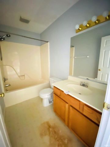 615 W Ninth Street, Grandview, IN 47615