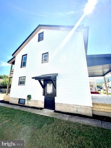 723 S WAYNE ST, Lewistown, PA 17044