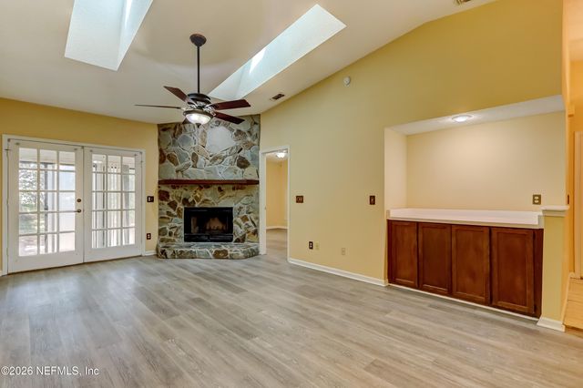 3476 RAYMUR VILLA Drive, Jacksonville, FL 32277