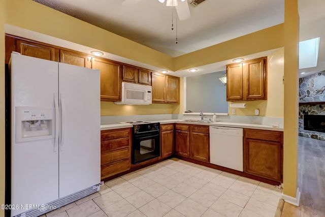 3476 RAYMUR VILLA Drive, Jacksonville, FL 32277