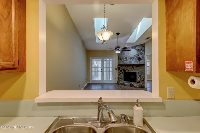 3476 RAYMUR VILLA Drive, Jacksonville, FL 32277
