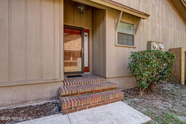 3476 RAYMUR VILLA Drive, Jacksonville, FL 32277