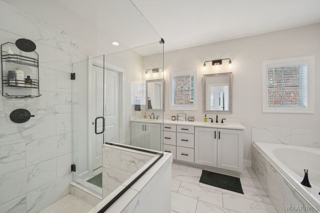 9355 Crescent Lodge Circle, Pike Road, AL 36064